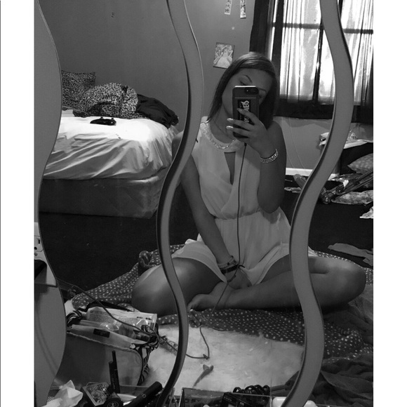 Meet your Posher, Lauren - Picture 5 of 7